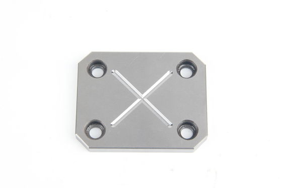 Enjeksiyon Kalıplama İçin Plastik Parça Tasarımı X Şekilli Aşınma Plakaları